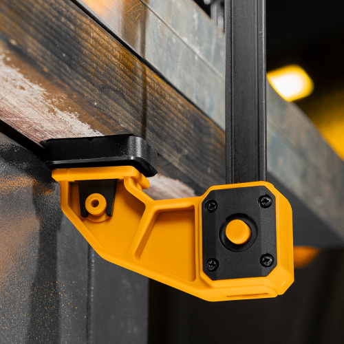 Струбцина F-образная, быстрозажимная, 450 х 80 мм, усиленный нейлоновый корпус Denzel по ценам производителя в Екатеринбурге с доставкой по всей России