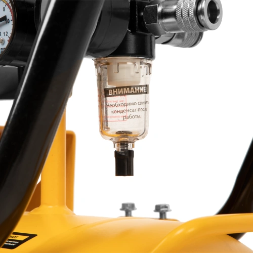 Компрессор безмасляный, малошумный DLS 3300/100, 3300 Вт,3x1100, 100 л, 570 л/мин ,блок управления Denzel по ценам производителя в Екатеринбурге с доставкой по всей России