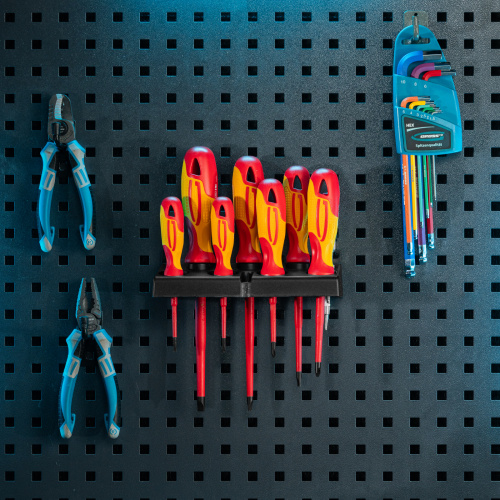 Набор отверток диэлектрических до 1000 В, 8 шт, тестер, CrMo, двухкомпонентные рукоятки Gross по ценам производителя в Екатеринбурге с доставкой по всей России