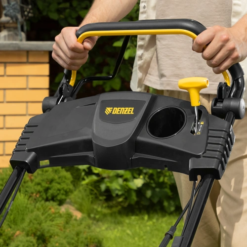 Бензиновая газонокосилка GLT-460SP-T, Trike 149 см3, 46 см, привод, панель, 60л Denzel по ценам производителя в Екатеринбурге с доставкой по всей России