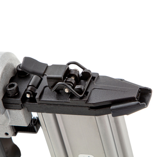 Нейлер пневматический для гвоздей от 10 до 50 мм Matrix по ценам производителя в Екатеринбурге с доставкой по всей России