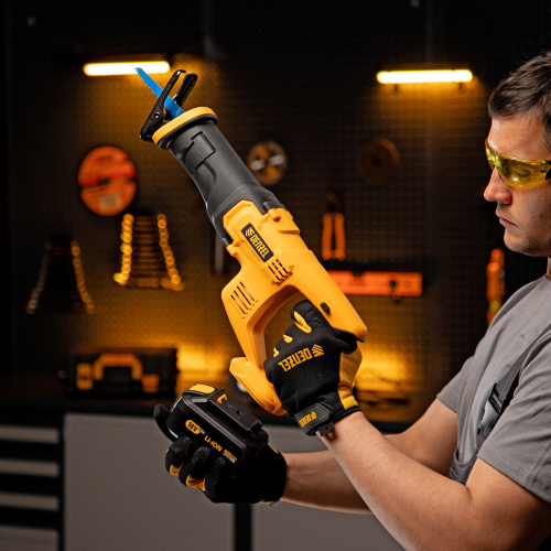 Пила сабельная аккумуляторная CRC-115, 18В Li-Ion Denzel по ценам производителя в Екатеринбурге с доставкой по всей России