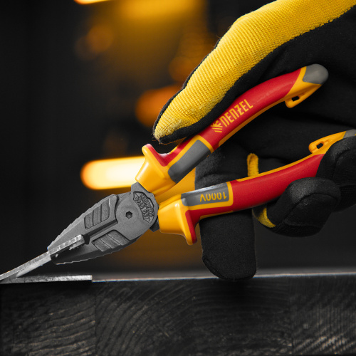 Плоскогубцы комбинированные, диэлектрические трехкомпонентные рукоятки до 1000 В, 165 мм Denzel по ценам производителя в Екатеринбурге с доставкой по всей России