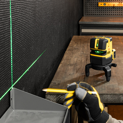 Лазерный уровень LX 06 Green, 30 м, 520 нм, аккумулятор Li 5200 mAh, резьба 5/8" Denzel по ценам производителя в Екатеринбурге с доставкой по всей России