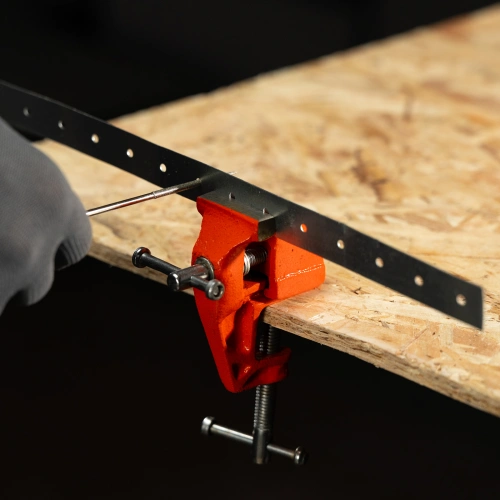 Тиски, 40 мм, крепление для стола Sparta по ценам производителя в Екатеринбурге с доставкой по всей России