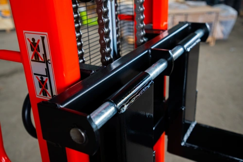 Штабелер гидравлический 2,0 т 1,6 м TOR CTY-E с раздвижными вилами по ценам производителя в Екатеринбурге с доставкой по всей России