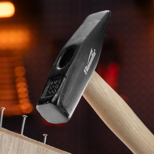 Молоток слесарный, 300 г, квадратный боек, деревянная рукоятка Sparta по ценам производителя в Екатеринбурге с доставкой по всей России