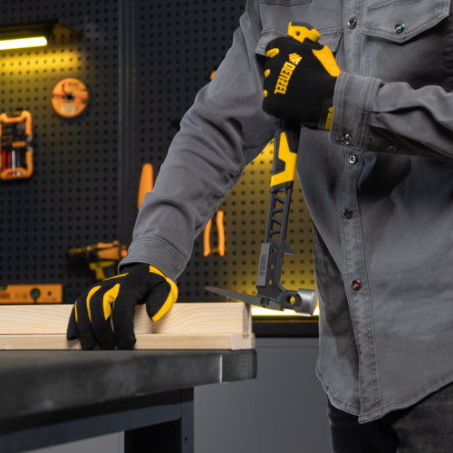 Молоток строительный 450 г, цельнокованый,боек с магнитом, двухкомп. обрезин. рук-ка Denzel по ценам производителя в Екатеринбурге с доставкой по всей России