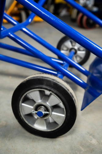 Тележка для металлических бочек TOR КБ-2 (250 пневмо+160 поворотное) по ценам производителя в Екатеринбурге с доставкой по всей России