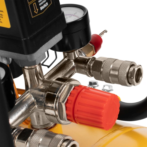 Компрессор воздушный BCV2200/100, ременный привод, 2.2 кВт, 100 литров, 370 л/мин Denzel по ценам производителя в Екатеринбурге с доставкой по всей России