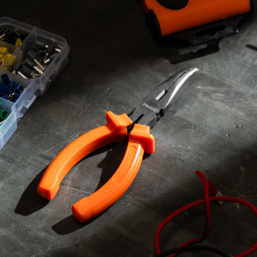 Длинногубцы изогнутые Classic, 160 мм, шлифованные, пластмассовые рукоятки Sparta по ценам производителя в Екатеринбурге с доставкой по всей России