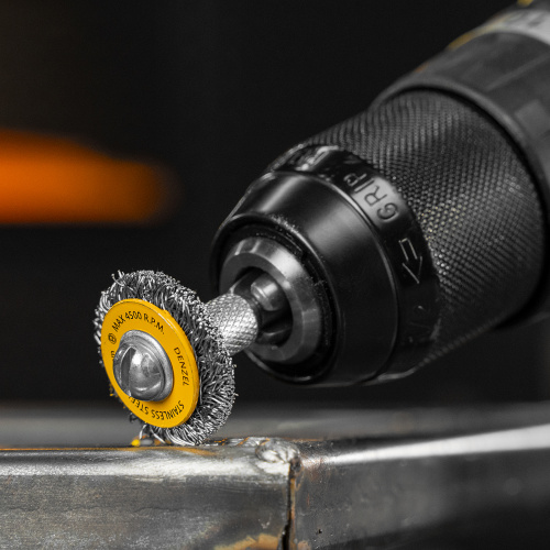 Набор щеток для дрели, 5 Плоских 25-38-50-63-75 мм, шпилька, нерж. вит. проволока Denzel по ценам производителя в Екатеринбурге с доставкой по всей России