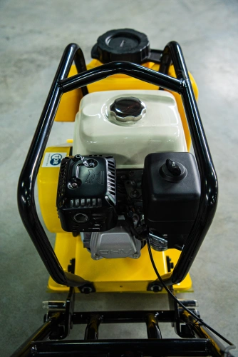 Виброплита 70 кг, 10,5кН (Honda) бак, коврик, колесный комплект TOR C-60T по ценам производителя в Екатеринбурге с доставкой по всей России