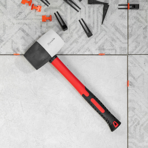 Киянка резиновая, 910 г, черно-белая резина, фибергласовая рукоятка Matrix по ценам производителя в Екатеринбурге с доставкой по всей России