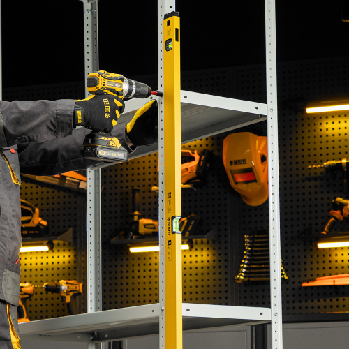 Уровень алюминиевый, магнит, фрезерованный, 3 глазка (1 зеркал.) 0,5 мм/м, 1200 мм Denzel по ценам производителя в Екатеринбурге с доставкой по всей России