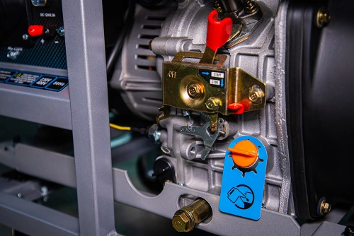 Генератор дизельный 5,0 кВт 380В/1,6 кВт 220В 15 л с электростартером TOR KM5000D по ценам производителя в Екатеринбурге с доставкой по всей России