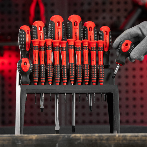 Набор отверток Fusion на подвесной полке 18 шт, CrV Matrix по ценам производителя в Екатеринбурге с доставкой по всей России
