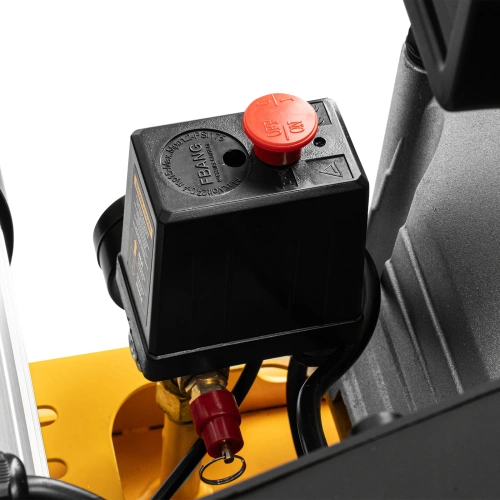 Компрессор воздушный рем. привод BCI 2200/100, 2,2 кВт, 100 литров, 420 л/мин Denzel по ценам производителя в Екатеринбурге с доставкой по всей России