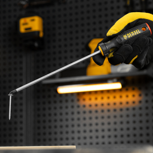 Отвертка, PH2х200 мм, S2, 3к рукоятка Denzel по ценам производителя в Екатеринбурге с доставкой по всей России