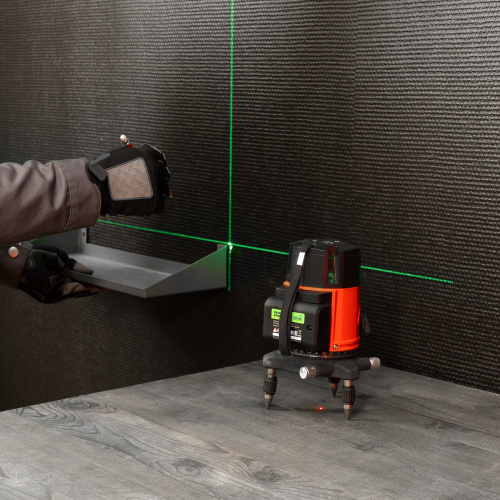 Лазерный уровень CRL-30G, 30 м, зеленый луч, акк. Li 2400 mah, резьба 5/8" MTX по ценам производителя в Екатеринбурге с доставкой по всей России