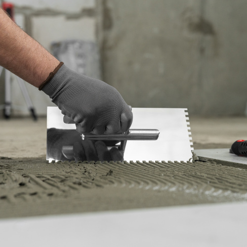 Гладилка из нержавеющей стали, 280 х 130 мм, деревянная ручка, зуб 6 х 6 мм Matrix по ценам производителя в Екатеринбурге с доставкой по всей России