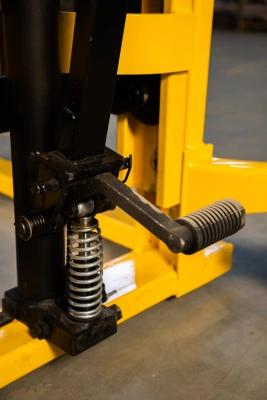 Штабелер-бочкокантователь гидравлический 0,5 т 2 м TOR WDS500-2000 по ценам производителя в Екатеринбурге с доставкой по всей России