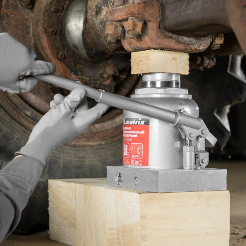 Домкрат гидравлический бутылочный, 50 т, высота подъема 240-370 мм Matrix по ценам производителя в Екатеринбурге с доставкой по всей России