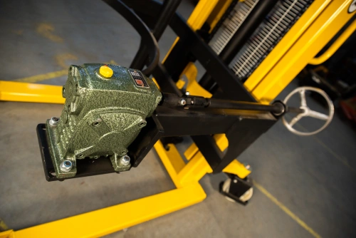 Штабелер-бочкокантователь гидравлический 0,5 т 1,6 м TOR WDS500-1600 по ценам производителя в Екатеринбурге с доставкой по всей России