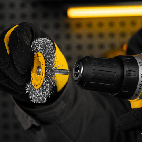 Щетка для дрели, 75 мм, Плоская, со шпилькой, нержавеющая витая проволока Denzel по ценам производителя в Екатеринбурге с доставкой по всей России