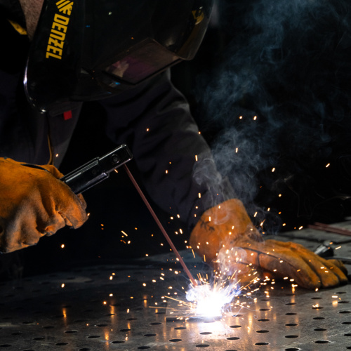 Аппарат инвертор. полуавтомат. cварки IMIG-205SDR, 200 А, ПВ 60%, катушка 5 кг Denzel по ценам производителя в Екатеринбурге с доставкой по всей России