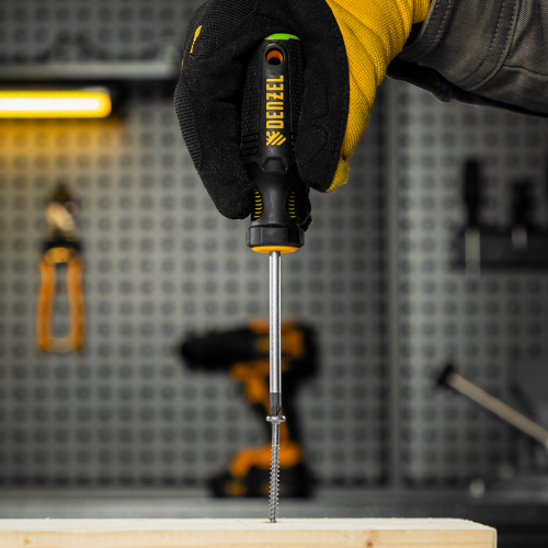 Отвертка PZ1x75 мм, CrV, трехкомпонентная рукоятка Denzel по ценам производителя в Екатеринбурге с доставкой по всей России