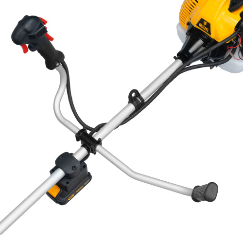 Триммер бензиновый DT-52E, 52 см3, неразъемная штанга, электростартер, состоит из 2 частей Denzel по ценам производителя в Екатеринбурге с доставкой по всей России