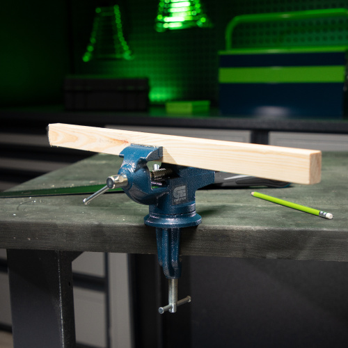 Тиски слесарные, настольные, поворотные, ширина рабочих губок 50 мм, наковальня Сибртех по ценам производителя в Екатеринбурге с доставкой по всей России