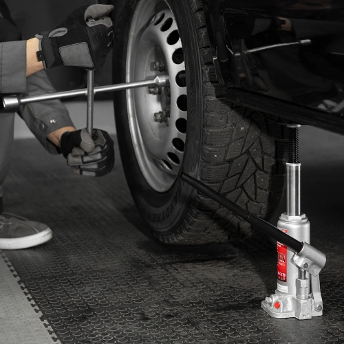 Домкрат гидравлический бутылочный, 4 т, высота подъема 194-372 мм, в пластиковый кейсе Matrix по ценам производителя в Екатеринбурге с доставкой по всей России