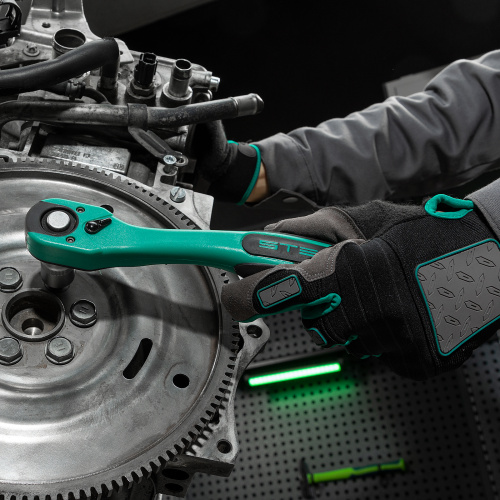 Набор инструментов 1/2", 1/4", CrV, 12 гранные головки, пластиковый кейс, 82 предмета Stels по ценам производителя в Екатеринбурге с доставкой по всей России