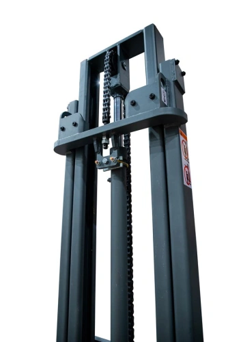 Штабелер самоходный 1,0 т 3,0 м XILIN CPD10W с наклоном мачты и противовесом 24/105 В/Ач по ценам производителя в Екатеринбурге с доставкой по всей России