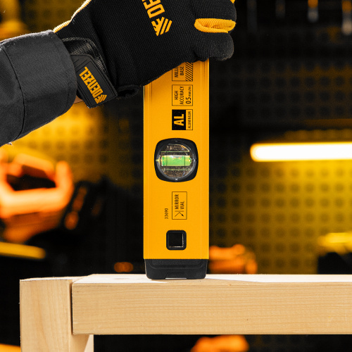 Уровень алюминиевый, магнит., фрезерованный, 3 глазка (1 зеркал.) 0,5 мм/м, 400 мм Denzel по ценам производителя в Екатеринбурге с доставкой по всей России