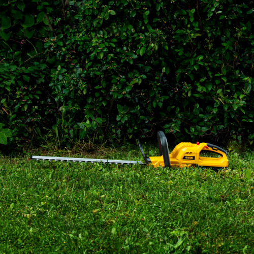 Кусторез аккумуляторный RBC510-36, Li-ion, 36 В, 4 Ач, нож 510 мм, поворотная ручка Denzel по ценам производителя в Екатеринбурге с доставкой по всей России