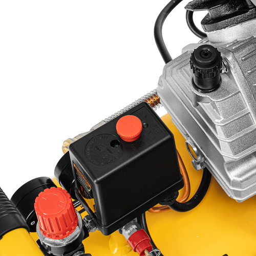 Компрессор воздушный прям. привод DCV1800/50, 1,8 кВт, 50 литров, 320 л/мин Denzel по ценам производителя в Екатеринбурге с доставкой по всей России