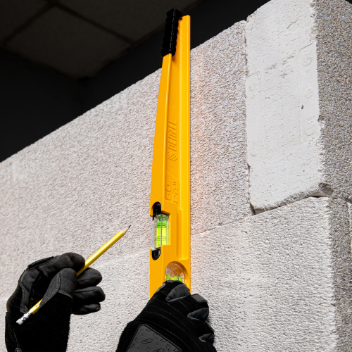 Уровень литой, 600 мм, 2 глазка, ударные площадки Denzel по ценам производителя в Екатеринбурге с доставкой по всей России