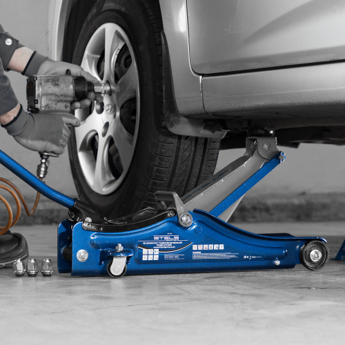 Домкрат гидравлический подкатной, 2 т, Low Profile, 80-380 мм Stels по ценам производителя в Екатеринбурге с доставкой по всей России