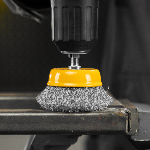 Щетка для дрели, 50 мм, Чашка, со шпилькой, нержавеющая витая проволока Denzel по ценам производителя в Екатеринбурге с доставкой по всей России