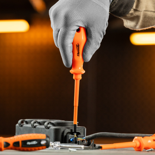 Набор отверток, PH, SL-5 шт, диэлектрические 2 шт, пробник на 220 В-1 шт, 8 шт Sparta по ценам производителя в Екатеринбурге с доставкой по всей России