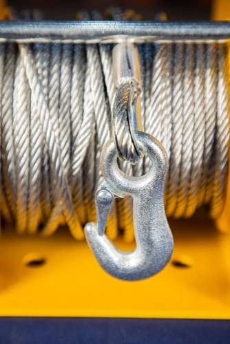 Лебедка ручная барабанная с тросом  500кг   40м с храповым механизмом TOR JHW по ценам производителя в Екатеринбурге с доставкой по всей России