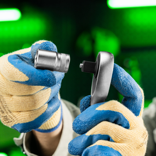 Ключ-трещотка 1/2", 45 зубьев, с быстрым сбросом, матовый хром Сибртех по ценам производителя в Екатеринбурге с доставкой по всей России