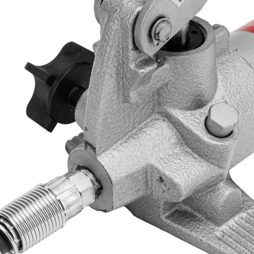 Растяжка гидравлическая, 4 т, набор из 17 предметов, 7 сменных насадок, в пластиковом кейсе Matrix по ценам производителя в Екатеринбурге с доставкой по всей России