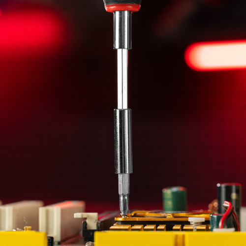 Отвертка для точных работ с насадками Fusion, 22 предмета, в пластиковом пенале Matrix по ценам производителя в Екатеринбурге с доставкой по всей России