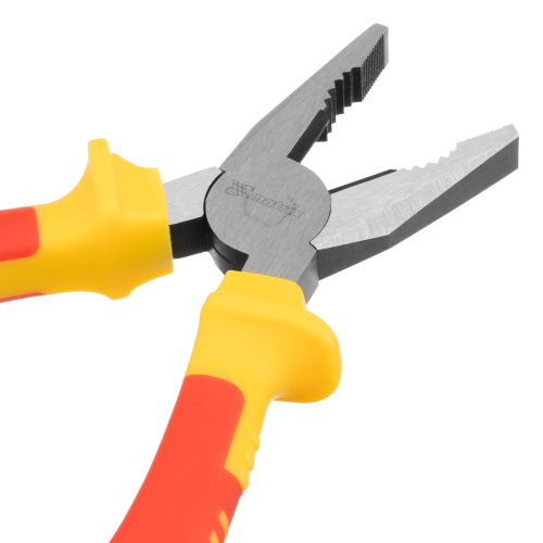 Плоскогубцы комбинированные, Insulated, 180 мм, двухкомпонентные рукоятки Matrix Professional по ценам производителя в Екатеринбурге с доставкой по всей России