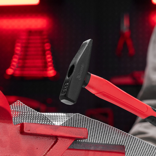 Молоток слесарный optimal, 200 г, фибергласовая обрезиненная рукоятка, квадратный боек Matrix по ценам производителя в Екатеринбурге с доставкой по всей России