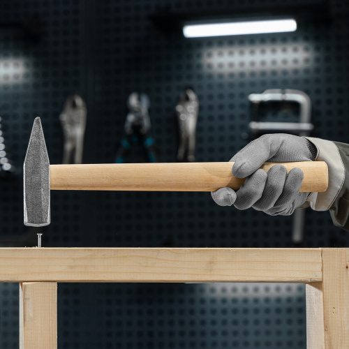 Молоток слесарный, 600 г, квадратный боек, деревянная рукоятка по ценам производителя в Екатеринбурге с доставкой по всей России